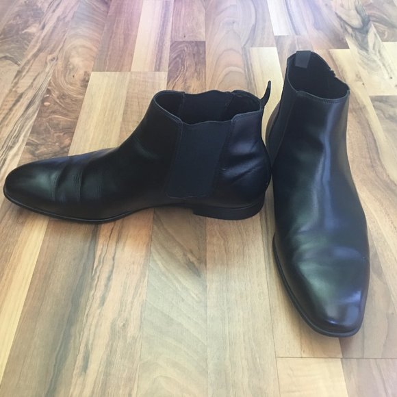 ZARA  BLACK LEATHER ANKLE BOOTS